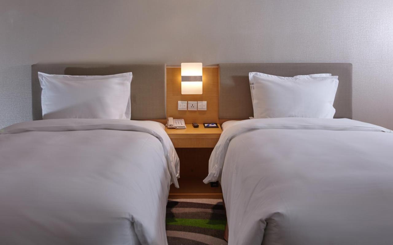 Holiday Inn Express Tangshan Downtown By Ihg Eksteriør billede
