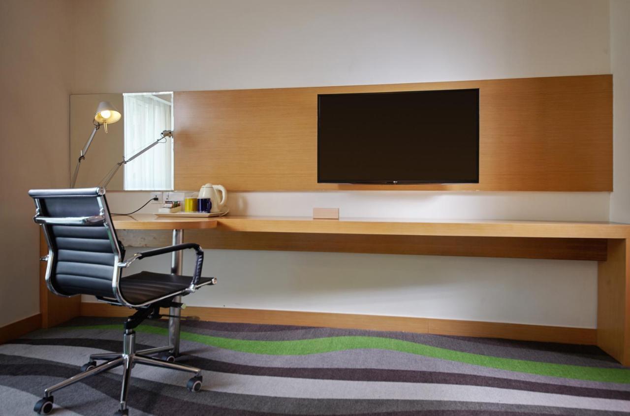 Holiday Inn Express Tangshan Downtown By Ihg Eksteriør billede