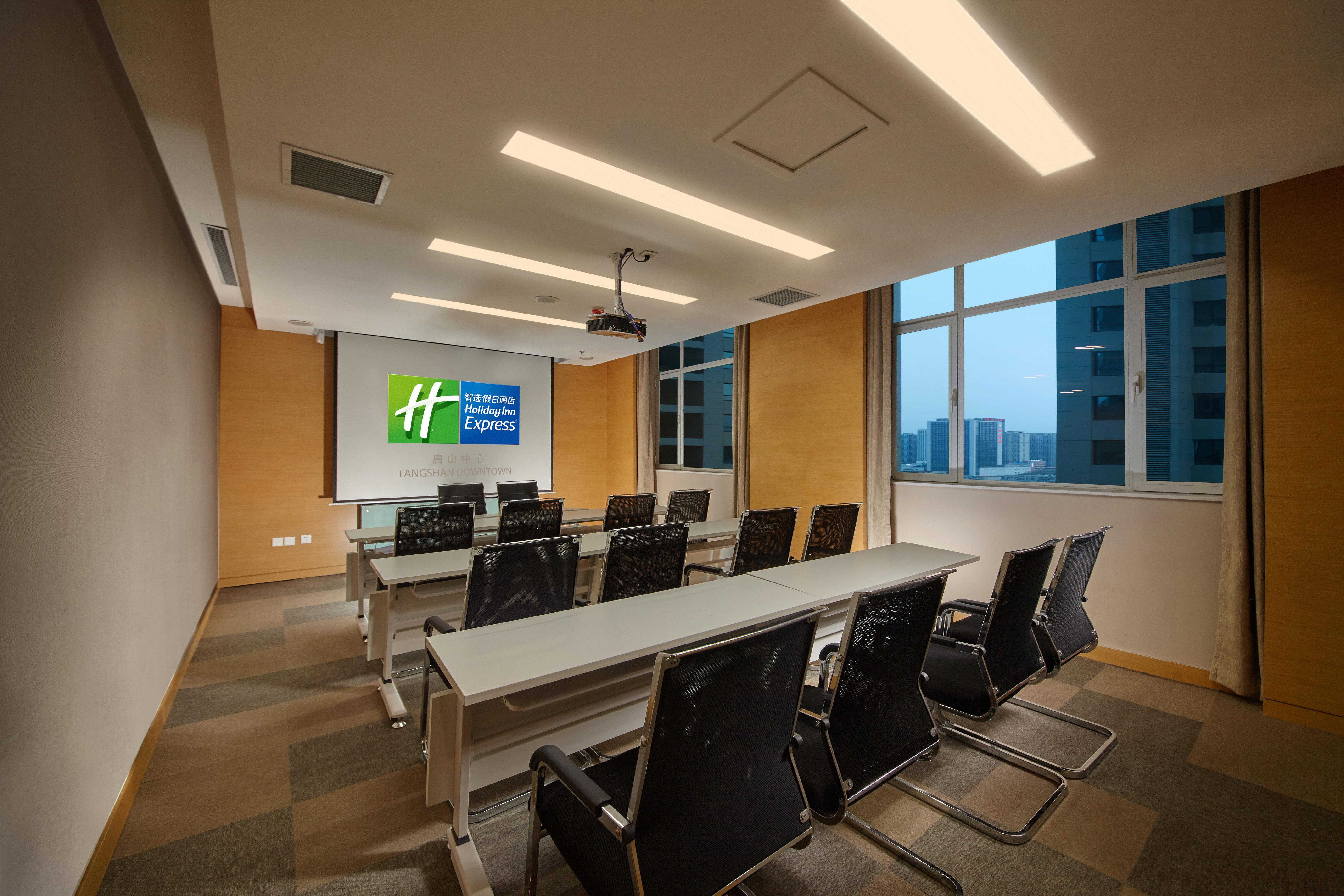 Holiday Inn Express Tangshan Downtown By Ihg Eksteriør billede