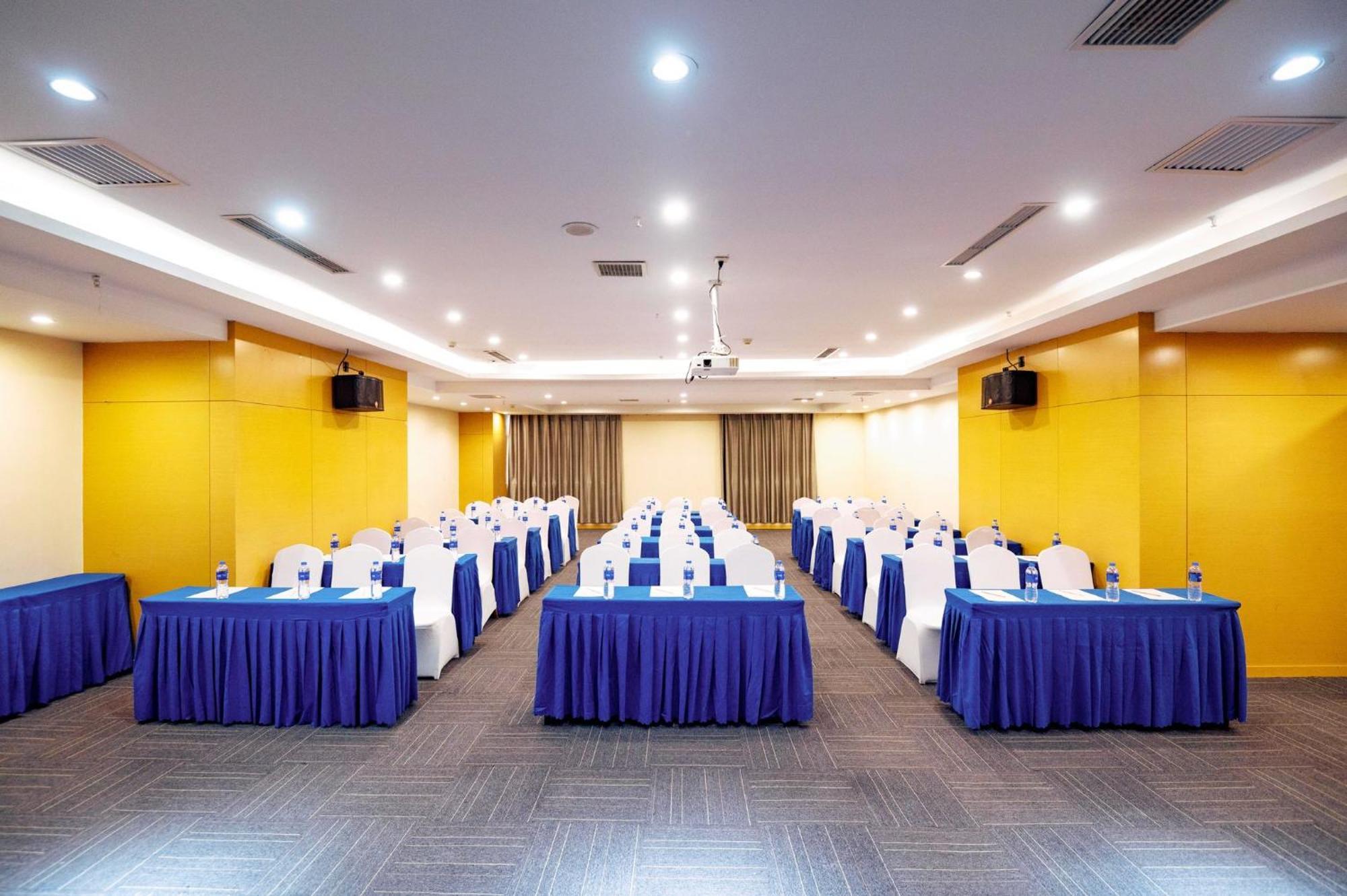 Holiday Inn Express Tangshan Downtown By Ihg Eksteriør billede